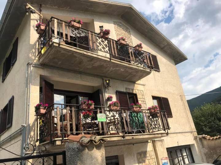 Casa Vacanze Daniela Villetta Barrea Exterior foto